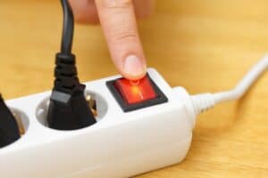 Turning off power to power bar